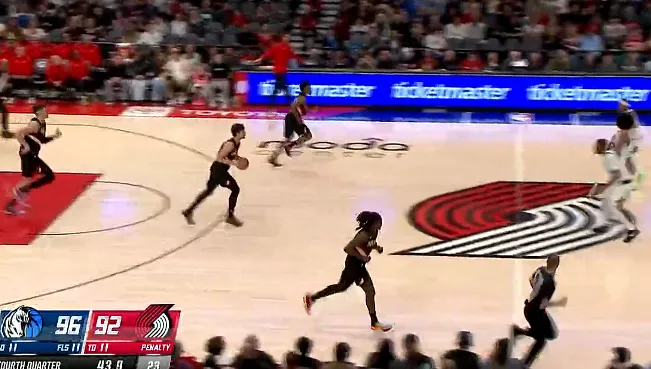 小孩現在真像19載啊，獵鷹想贏只能靠他發揮