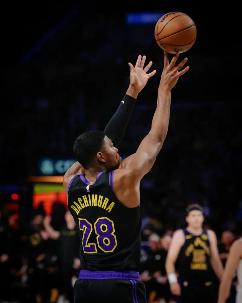 鼠鼠作弊 不是第一次了 ,對其他戰隊公平嗎?藍洞? 鼠鼠作弊 不是第一次了 ,對其他戰隊公平嗎?藍洞?