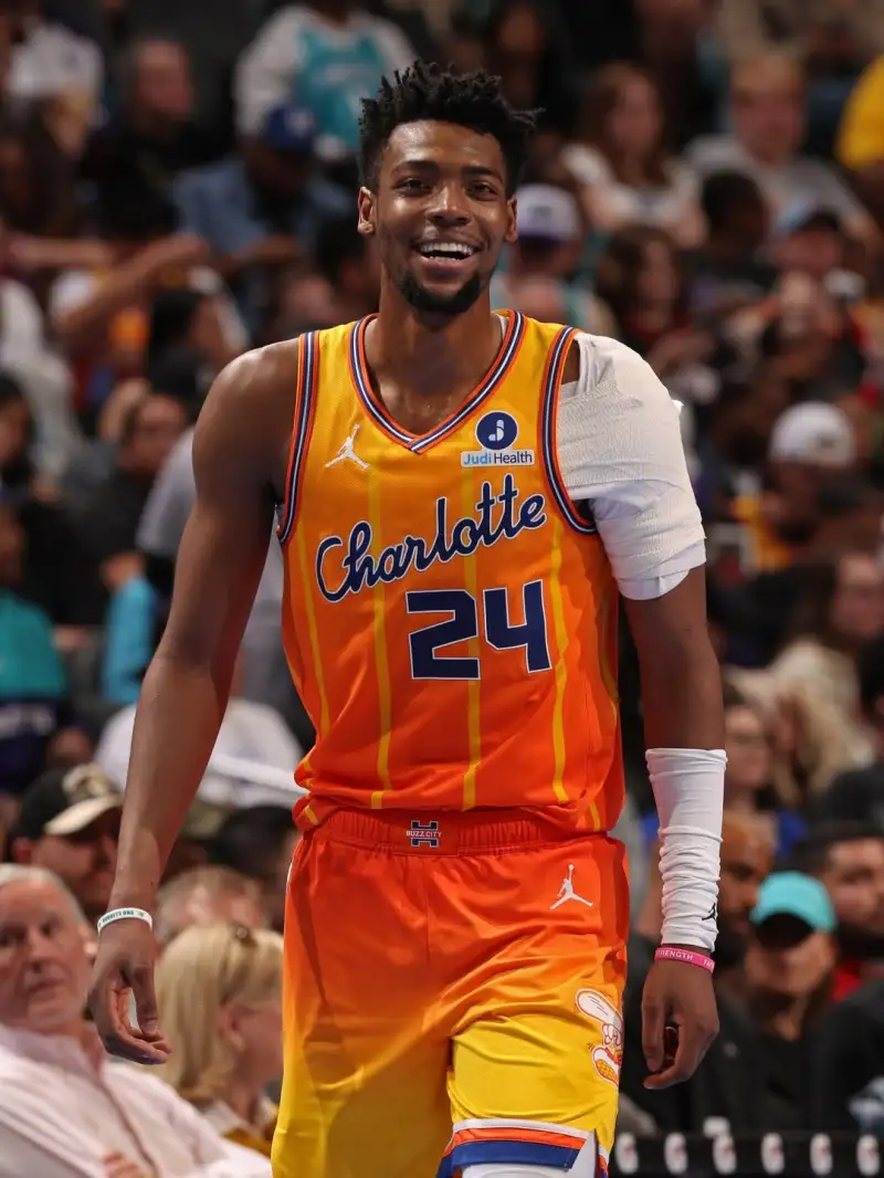 世體：巴薩將在下一輪西甲對黃潛時捧杯，女足當(dāng)天也捧杯