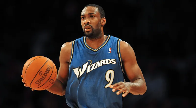 馬卡：阿韋洛亞將青訓放在一線隊球員身前登場，這在以前從未發生