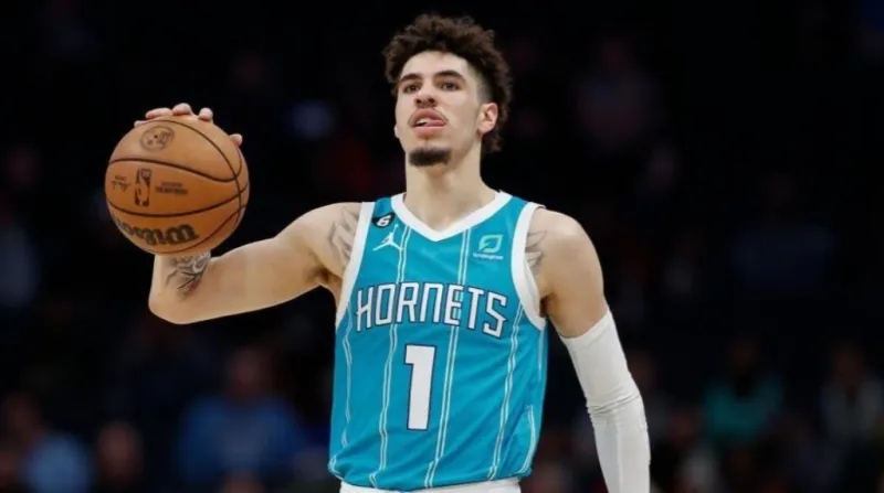 詹俊:阿莫林想得到理想陣容恐怕要至少三個(gè)轉(zhuǎn)會窗的運(yùn)作,難啊! 詹俊:阿莫林想得到理想陣容恐怕要至少三個(gè)轉(zhuǎn)會窗的運(yùn)作,難啊!