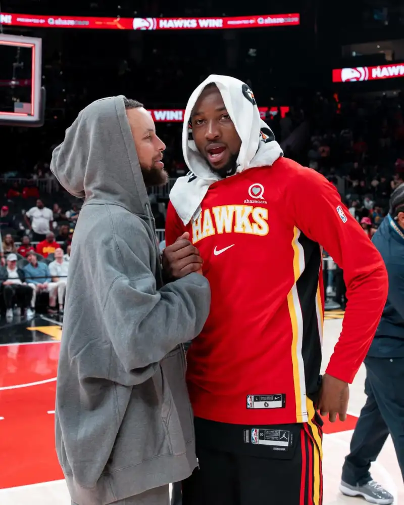 [一圖流]坦然蚩奼繞后，配合隊(duì)友擊殺孫尚香，Hero打出1換3