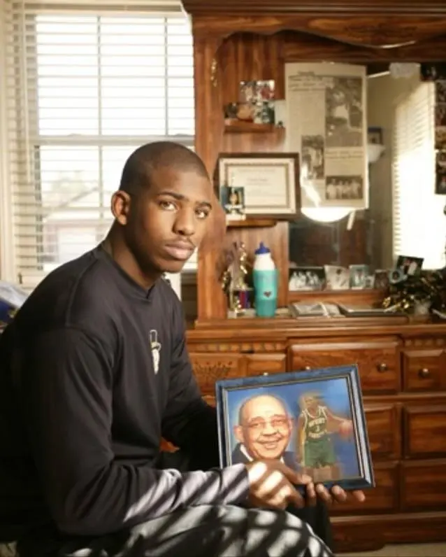 保罗:23年前今日为父亲砍61分