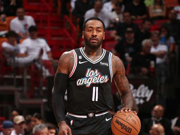 流言板约翰沃尔全场出战20分钟得到9分3篮板8助攻