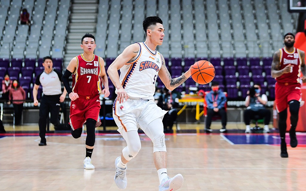 力量的训练!上海队球员刘铮晒训练视频-cba-上海大鲨鱼-虎扑社区