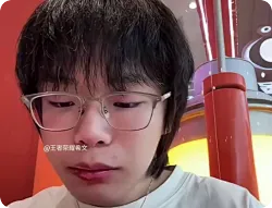 钟意：三月一正是开学的好日子，AG主场增加了好多座位